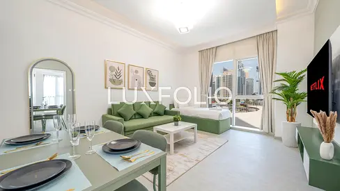 Upgraded | Lake Views | Bright & Modern