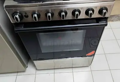 Used Midea Stainless Steel Gas Oven with 4 Burners