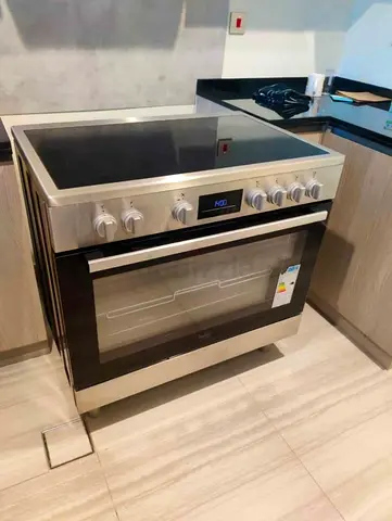 Beko top electric cooker 90x60 cm latest model neat and clean good condition
