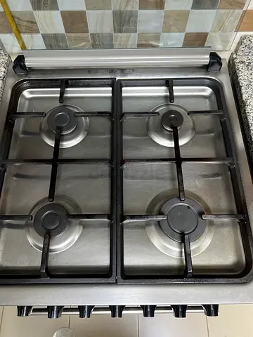 Urgent sale - 4-burner stainless steel gas hob (working)