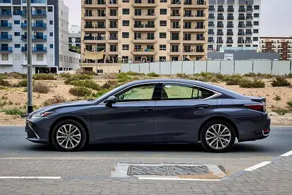 صورة 5 لـ 2023 Lexus ES-SERIES