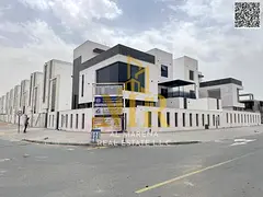 Corner villa, two floors, roof, swimming pool, and elevator, price includes registration and ownersh