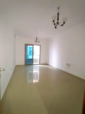 🏡 2 Bedroom Apartment with Balcony for Rent 📍 Al Nahda – Sharjah 🛏️ 2 Bedrooms 🛋️ Living Room 🌅 Balcony 🚿 2 Bathrooms 🍳 Kitchen 🗄️ Built-in