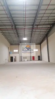 Brand new, first-occupancy warehouse of 5400 sq ft, ready to accommodate all activities