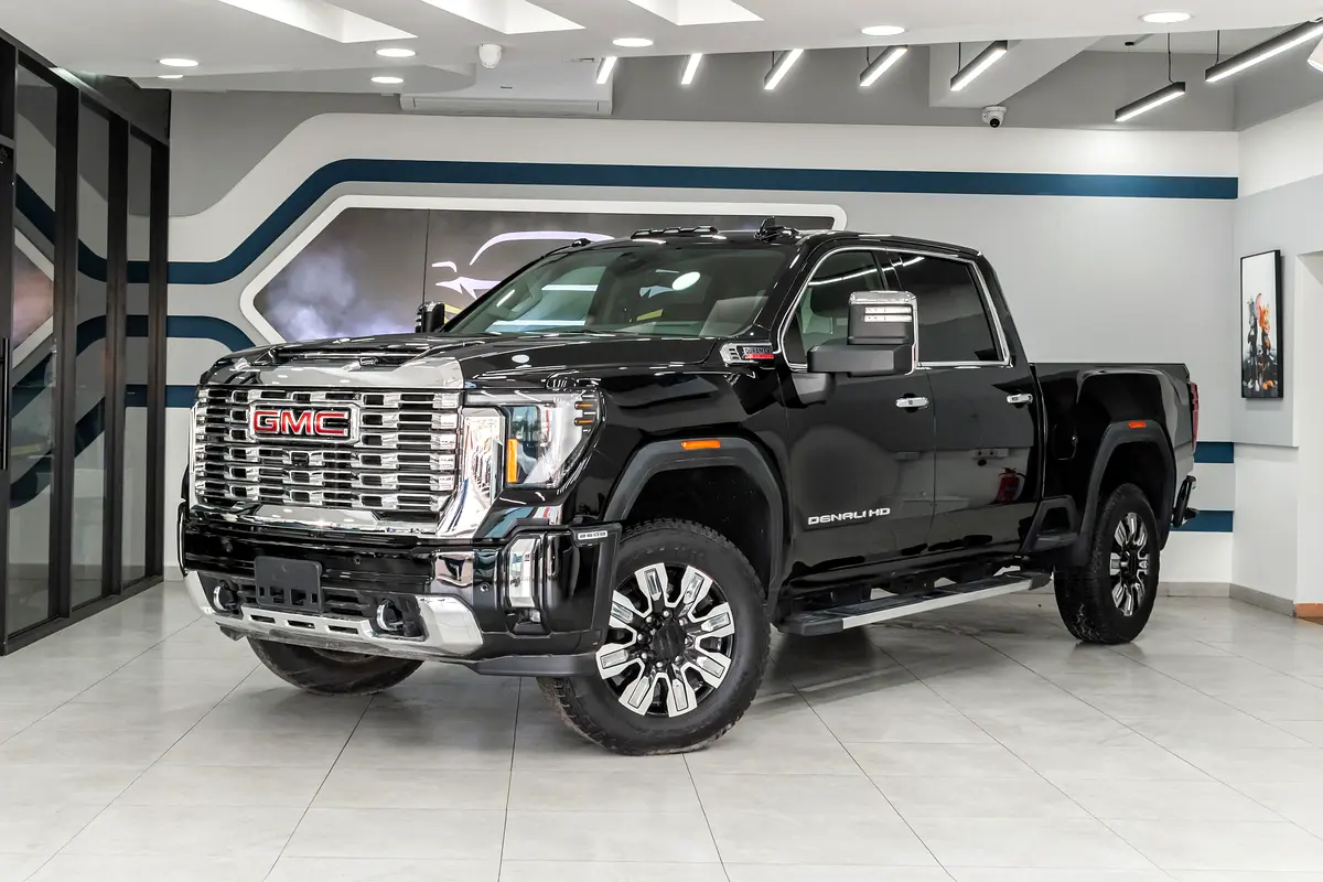 GMC Sierra 2025 — photo 1 of 17