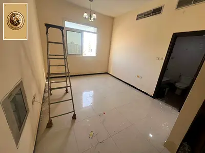 🏡 للايجار السنوي – عجمان / النعيمية 2  ✨ استوديو مميز بموقع حيوي 🔹 تكييف مركزي 🔹 مطبخ شبه منفصل 🔹 بناية نظيفة وممتازة