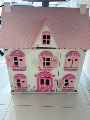 Early Learning Center Dolls House