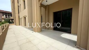 Large Terrace | Park View | Vacant