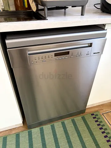 Miele AutoDos Freestanding Dishwasher G 7130 SC