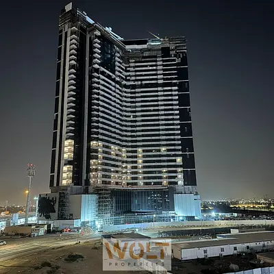 إعادة بيع حقيقية | غرفة خادمة | تصميم واسع