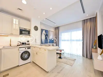 Luxurious | Park View | Spacious Layout
