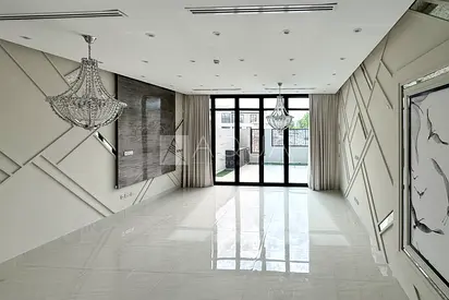 Elegant 3 Bed | Maids | Study | Next to Park