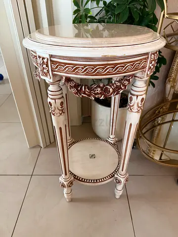 Elegant Vintage one Side Table
