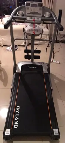 Skyland EM1244 Treadmill