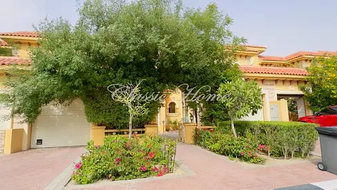 Lovely 3Bedroom | Vacant | Townhouse