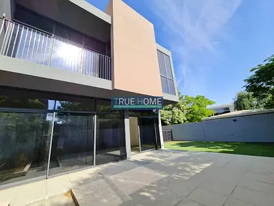 Luxury Corner Townhouse with Green Views and Full Privacy in Masaar – Robinia