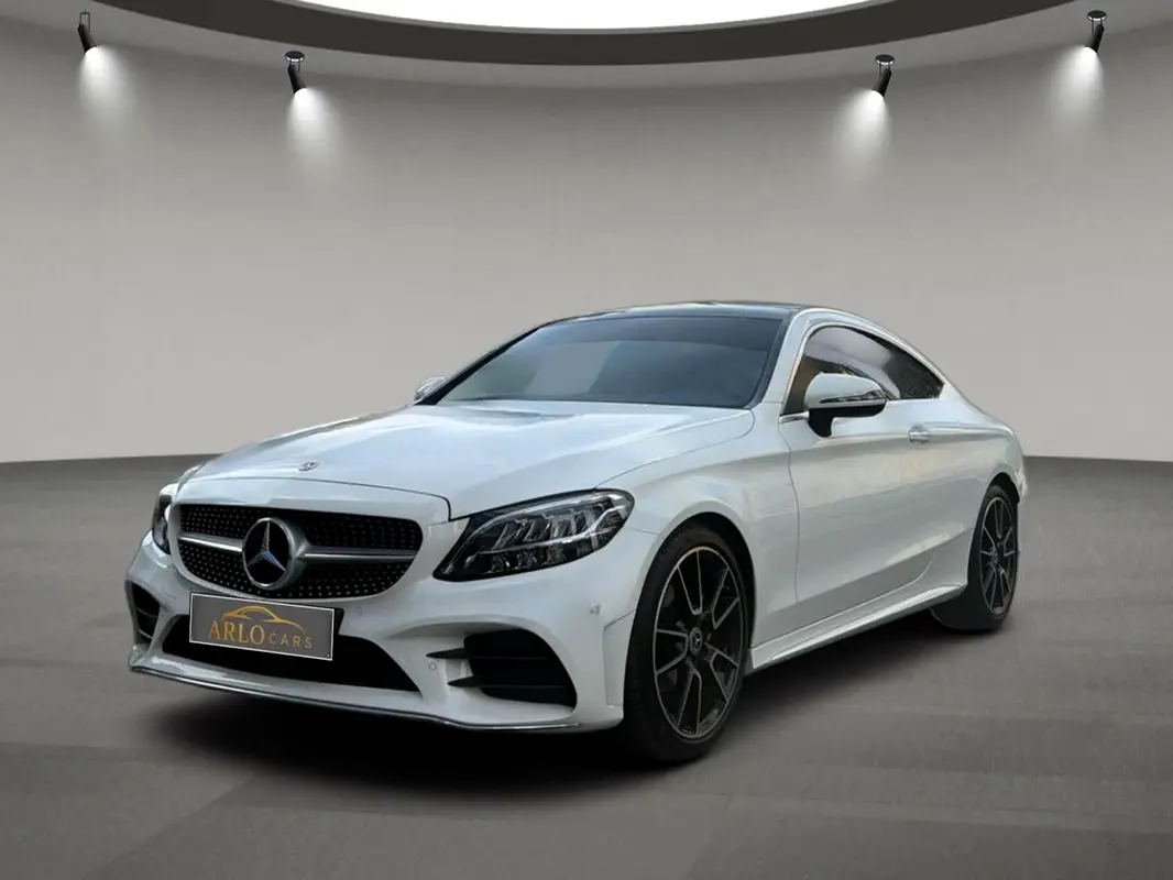 Mercedes-Benz C-Class 2023 — photo 1 of 11