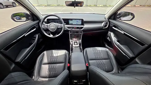 Kia Seltos SX 2025 |  Like New | Full Options | Warranty till 2030 or 150,000 KM | GCC Specs