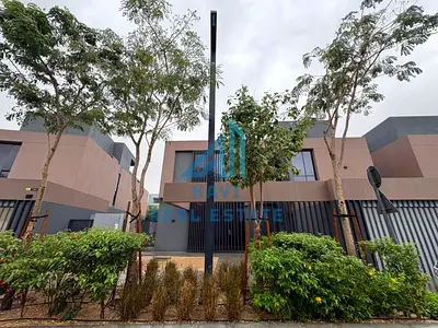 فيلا فاخرة من 5 غرف نوم || جاهزة للسكن || مسبح خاص || مجلس || كايا || مسار