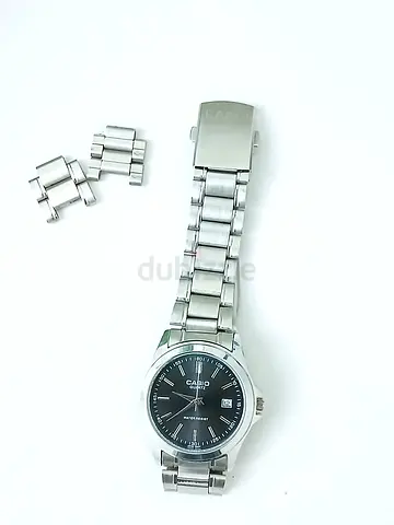 Original Casio Analog Display. Quartz movement with date function watch