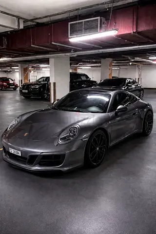 Porsche 911 Carrera 2017 GCC | Sport Pack | Sunroof | Black Wheels | Full History