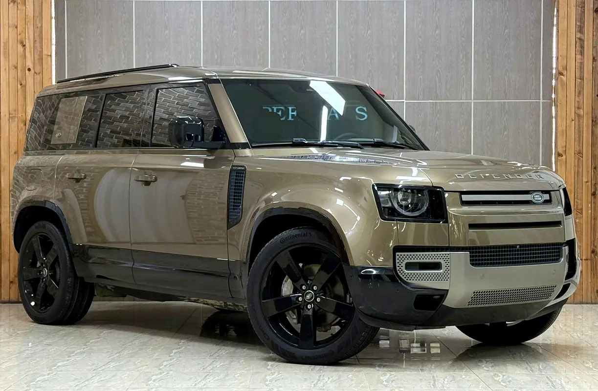 Land Rover Defender 2024