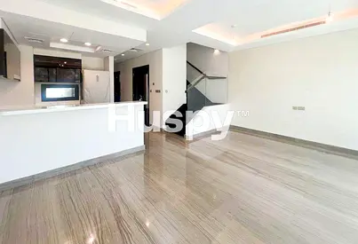 Brand New | Single Row | Golf Course Backing