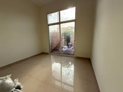 Well-Maintained Apartment | Royal Building | Prime Location | Full Amenities