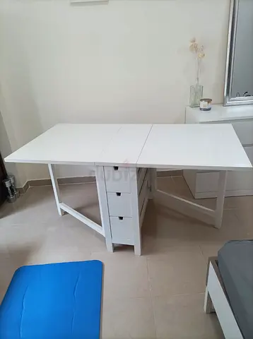 Extendable Desk with Chair