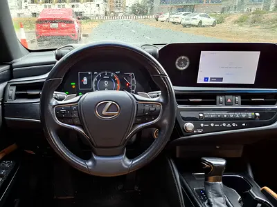 صورة 9 لـ 2023 Lexus ES-SERIES