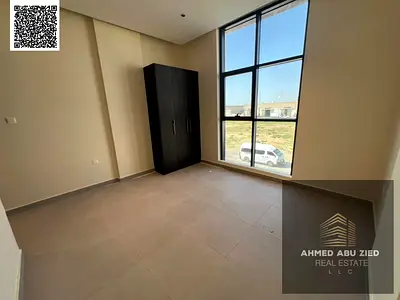 Elegant brand-new apartment with 2 bedrooms, a spacious living room, equipped kitchen, and 2 bathro