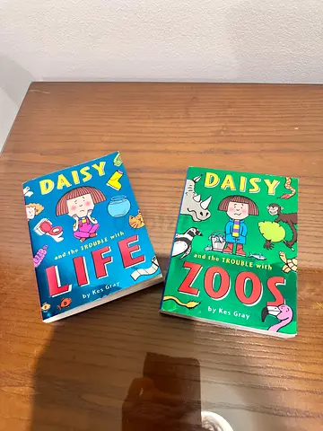 Daisy series: Daisy Life  Daisy Zoos (2 childrens books) - Keri Gray