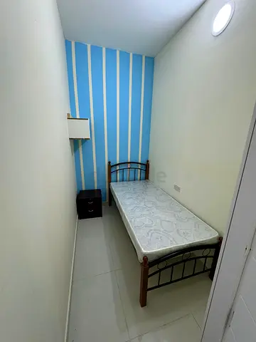 Beautiful partition available for rent in Al Barsha 1 (MOE)