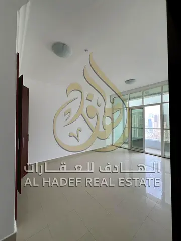 شقة فاخرة وواسعة للإيجار السنوي في منطقة التعاون – خيار مثالي للعائلات الباحثة عن المساحة والراحة في موقع استراتيجي استمتع بالسكن في واحدة من أفضل منا