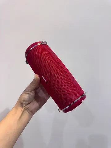 Red Portable Bluetooth Speaker - Good Working Condition, new
