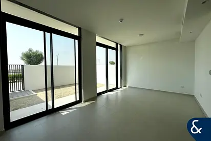 Investor Deal | Single Row | Spacious Layout
