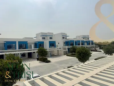 4-Bed Townhouse | Single Row | Brand New