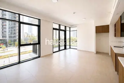 UNFURNISHED | AVAILABLE NOW | CORNER UNIT