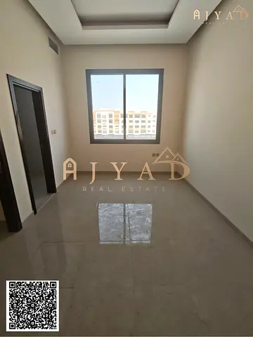للإيجار: شقة 2 غرف نوم و3 حمامات في المويهات 3 عجمان، مساحة 1400 قدم مربع، شهر مجاني، بجوار أدنوك وماكدونالدز، عمارة عائلية، موقع مميز، دفعات مرنة
