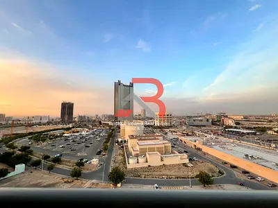 شقة بغرفتي نوم | إطلالة على وسط المدينة وحمام السباحة | مفروشة | مبنى ربدان موتور سيتي