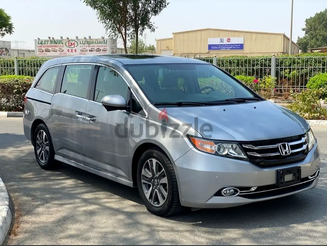 Honda Odyssey 2016 — photo 1 of 6