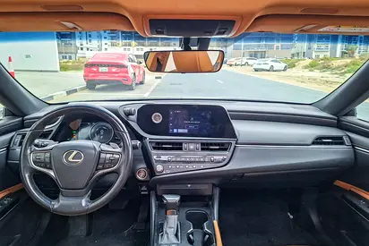 صورة 9 لـ 2023 Lexus ES-SERIES