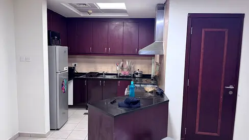 Executive partition available for couples | fully cover 5 to 10mins walk from :The gardens metro sta