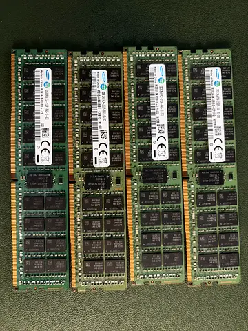 128GB - Samsung 32GB x4 DIMMs DDR4 ECC RAM for AI workstations and servers