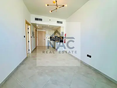 LOWER PRICE , SPECIOUS LAYOUT APARTMENT , JUST IN 68K.