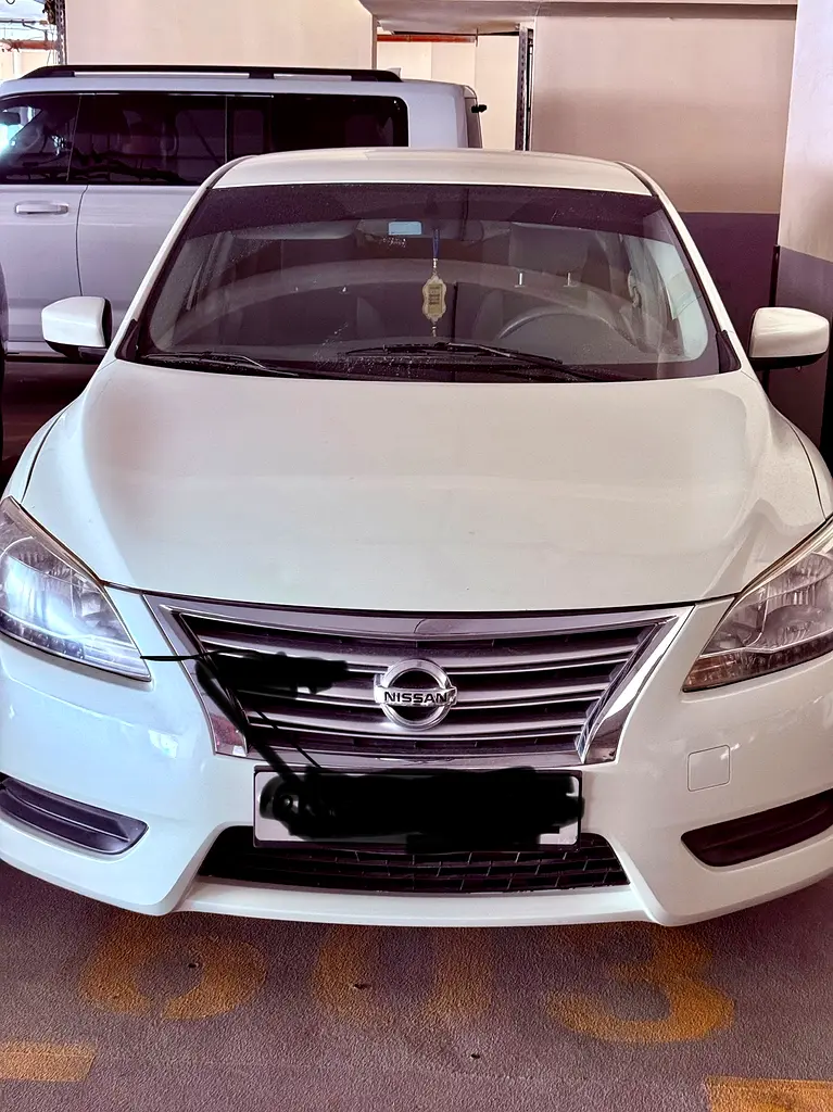Nissan Sentra 2014 — photo 1 of 5