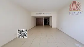 Studio for sale, cash only, open kitchens, open view