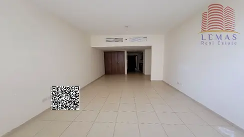 Studio for sale, cash only, open kitchens, open view