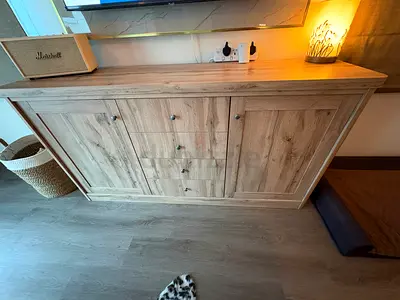 Large Light oak Cabinet 2 door sideboard with 4 center drawers