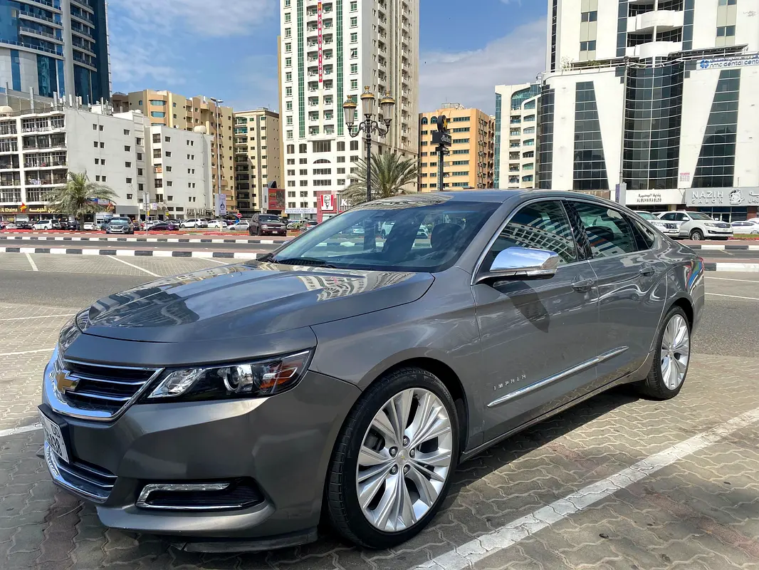 Chevrolet Impala 2018 — photo 1 of 12